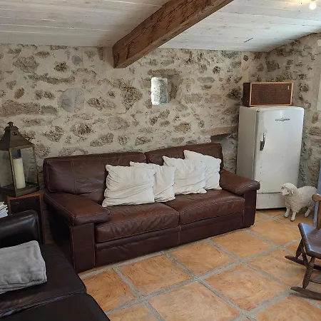 Bergerie éco-gîte Serre Rouge